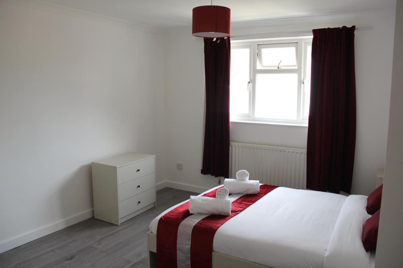 Coolfin House-Close To Excel, Contractors, Relocators, Paid Parking Villa London Exterior photo