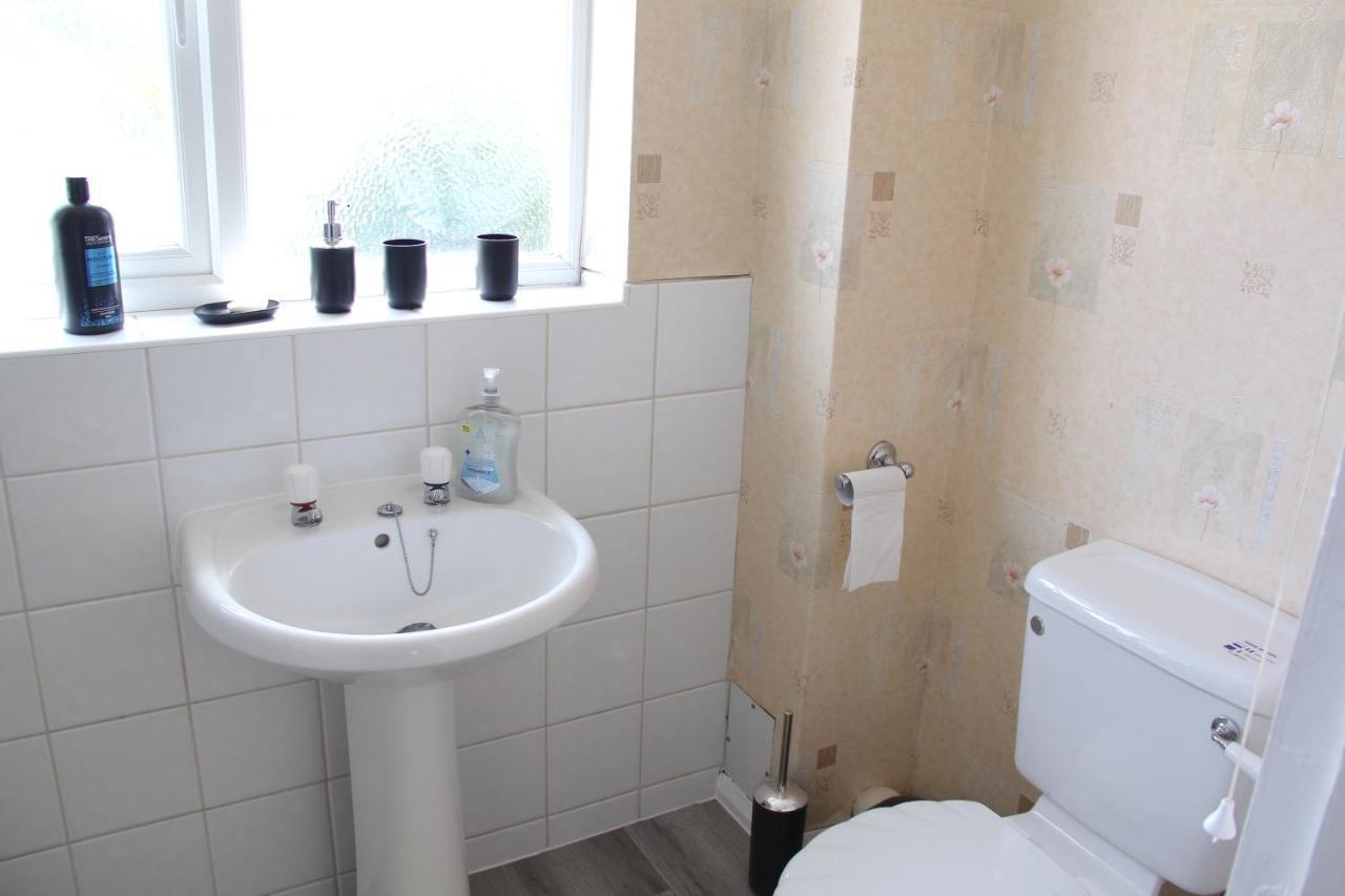 Coolfin House-Close To Excel, Contractors, Relocators, Paid Parking Villa London Exterior photo
