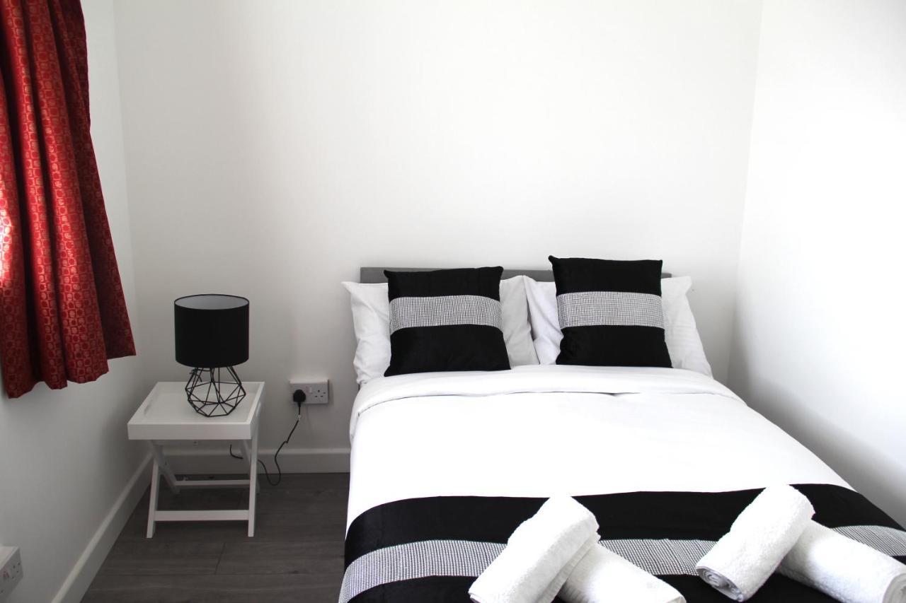 Coolfin House-Close To Excel, Contractors, Relocators, Paid Parking Villa London Exterior photo